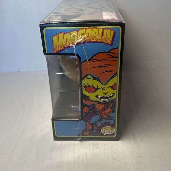 Funko Pop Tee Marvel HOBGOBLIN (Glow) Vinyl Figure and XL T Shirt Target - Picture 4 of 8